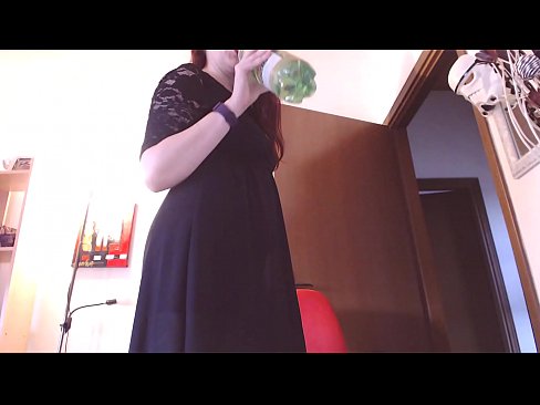 ❤️ Kulero zikin eta gozoak maite dituen esklabo sumiso bat masturbatzera behartuta dago bideo hau ikusi ondoren! Porno gurean eu.sexonfire.ru ❌️❤