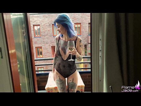 ❤️ Neska Ikaragarria trago batez zurrupatzen eta zeru zabalean sutsuki izorratzen Porno gurean eu.sexonfire.ru ❌️❤